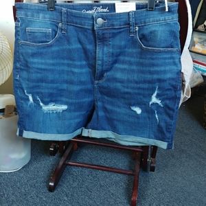 Universal Thread women's shorts size 16w